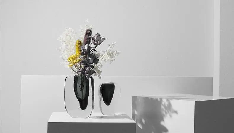 Elegant Reversible Glass Vase Londecor